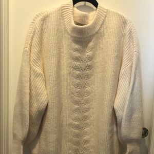 Ava & Viv White Cable Knit Sweater
